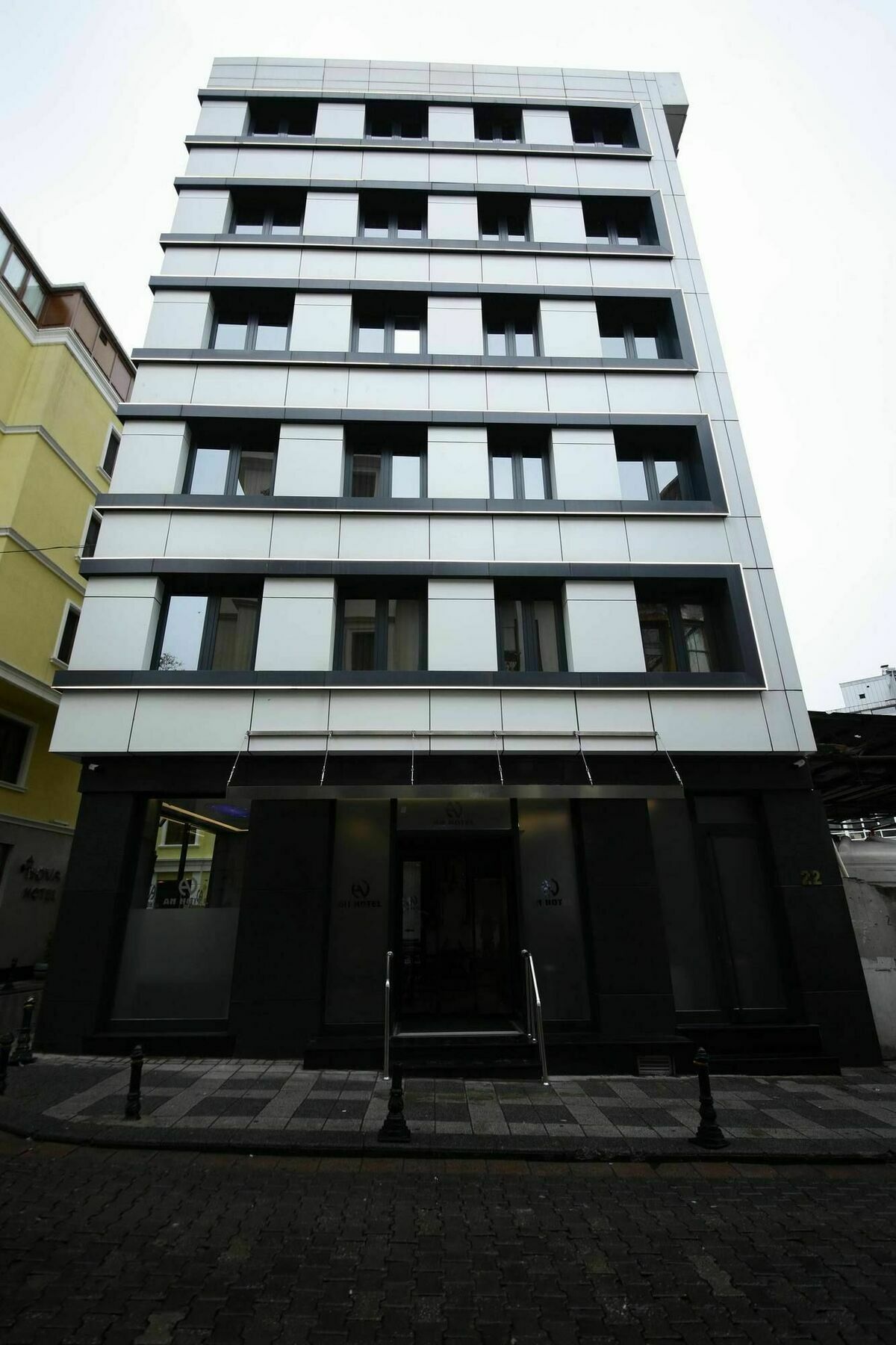 Pandora Otel